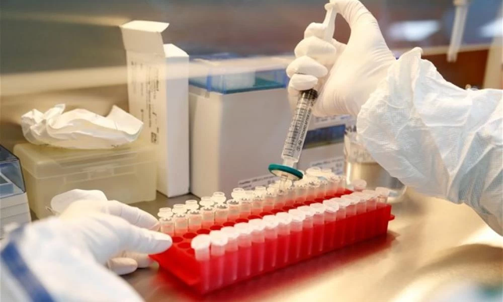 Ρωσία: Σταματούν τους εμβολιασμούς λόγω έλλειψης δόσεων
